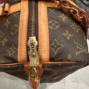 Louis Vuitton Speedy 35